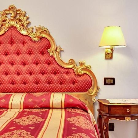 Heart Of Biennale Apartment Venice Luaran gambar
