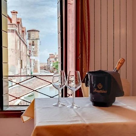 Heart Of Biennale Apartment Venice Luaran gambar