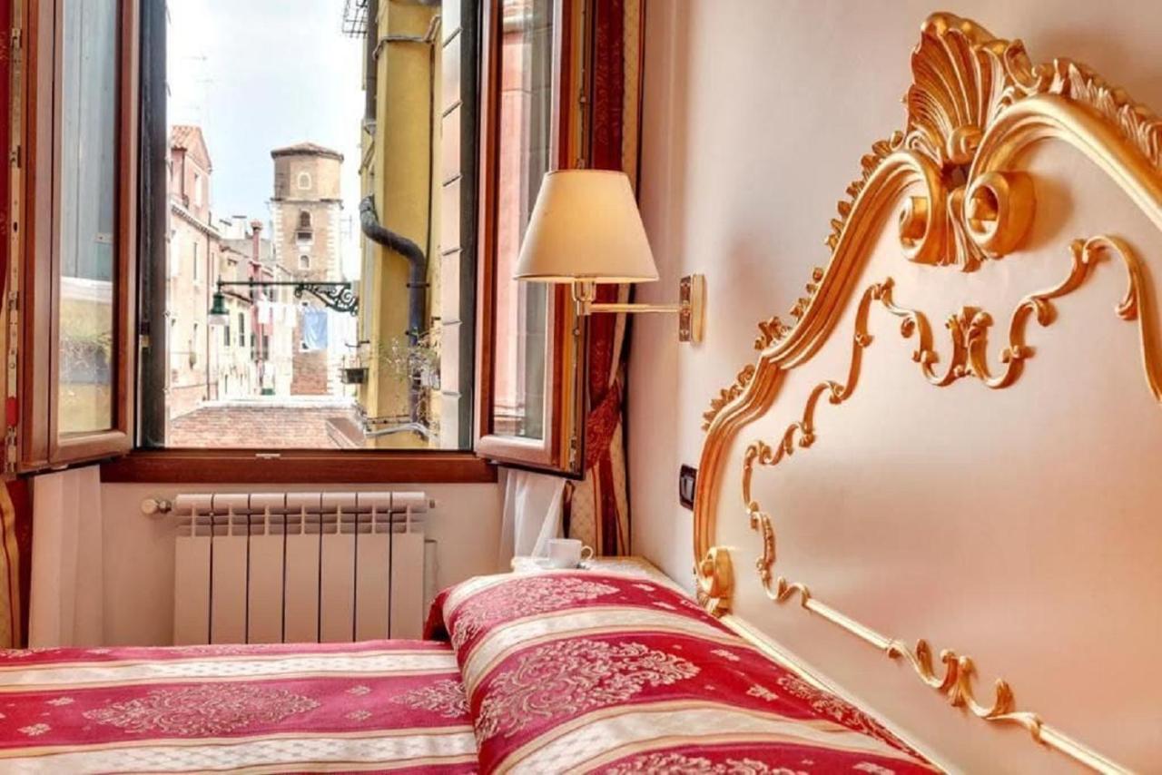 Heart Of Biennale Apartment Venice Luaran gambar