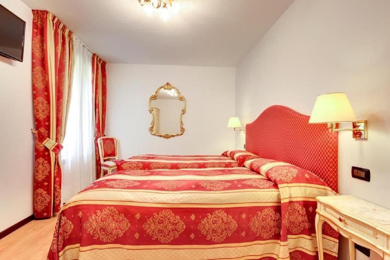 Heart Of Biennale Apartment Venice Luaran gambar